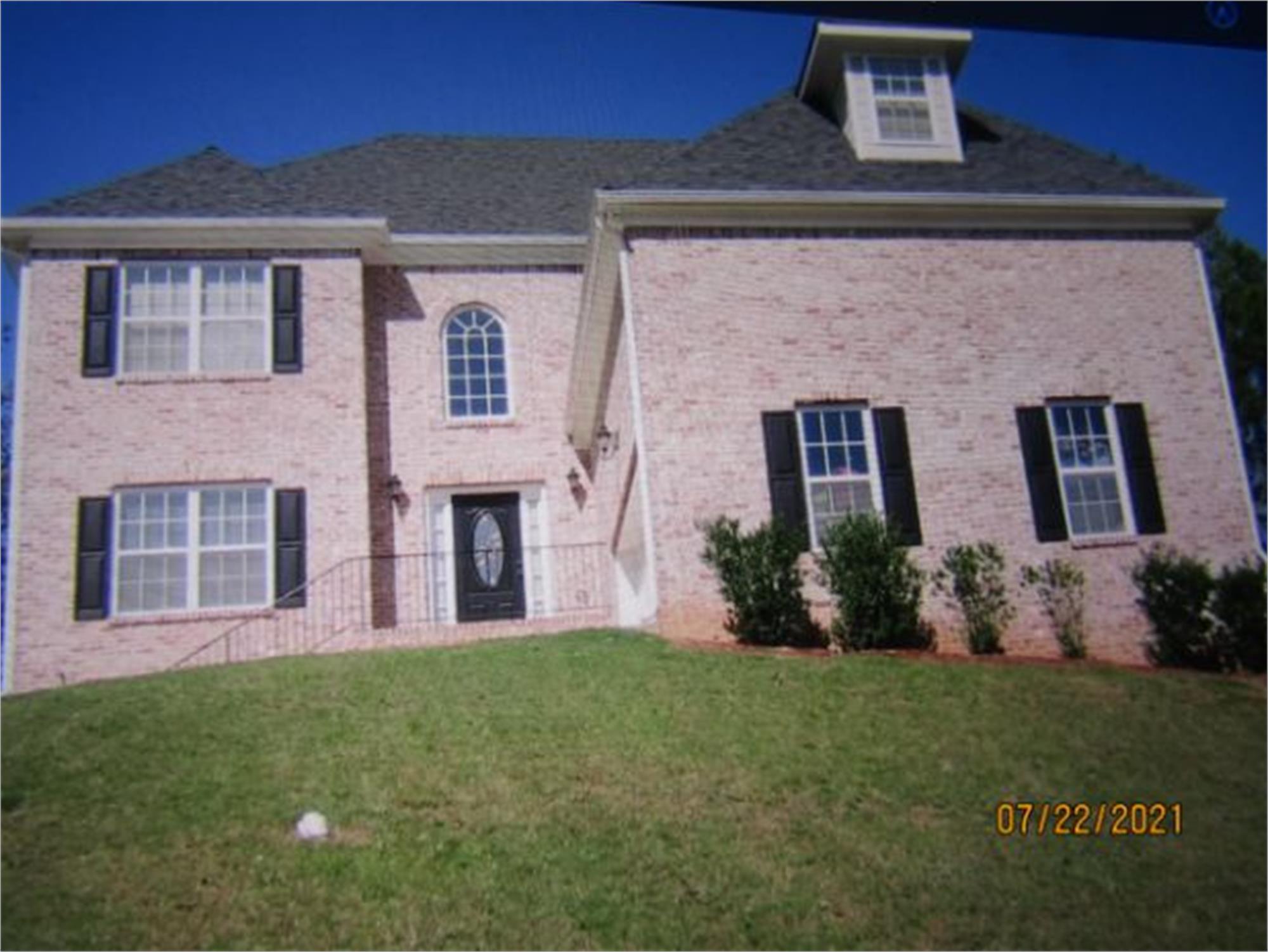 5864 Saint Miles Dr, Buford, GA 30518-7313