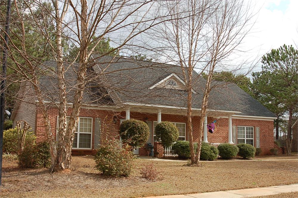 105 White Pond Ln, Warner Robins, GA 31088-2957