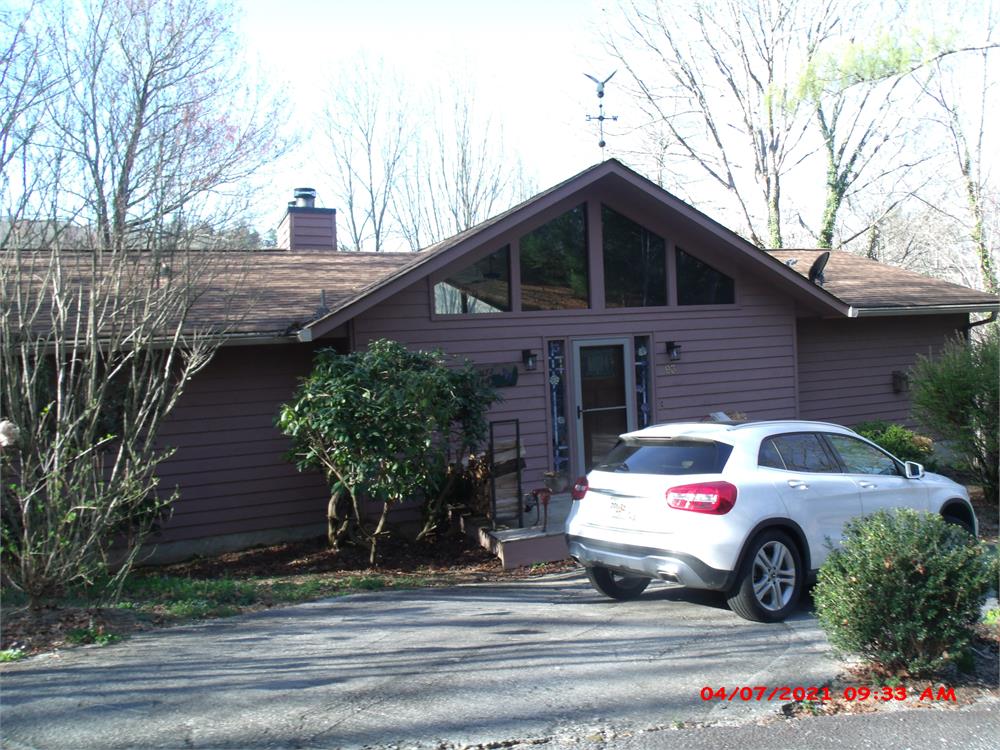 93 Haystack Dr, Dillard, GA 30537-2400