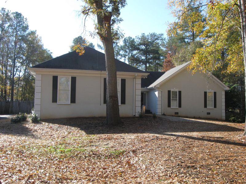 2518 W Mcintosh Rd, Griffin, GA 30223-6180