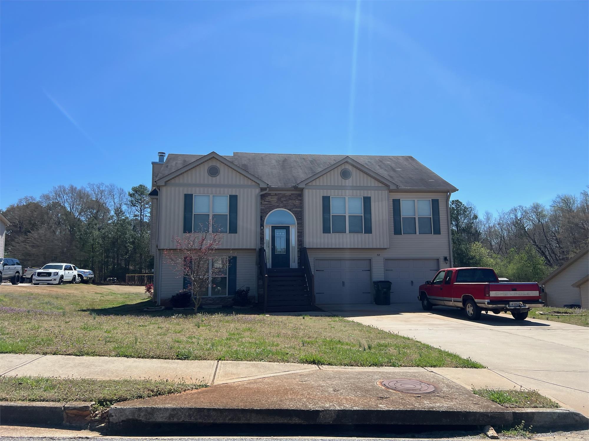 312 Thoroughbred Trl, Monroe, GA 30655-2767