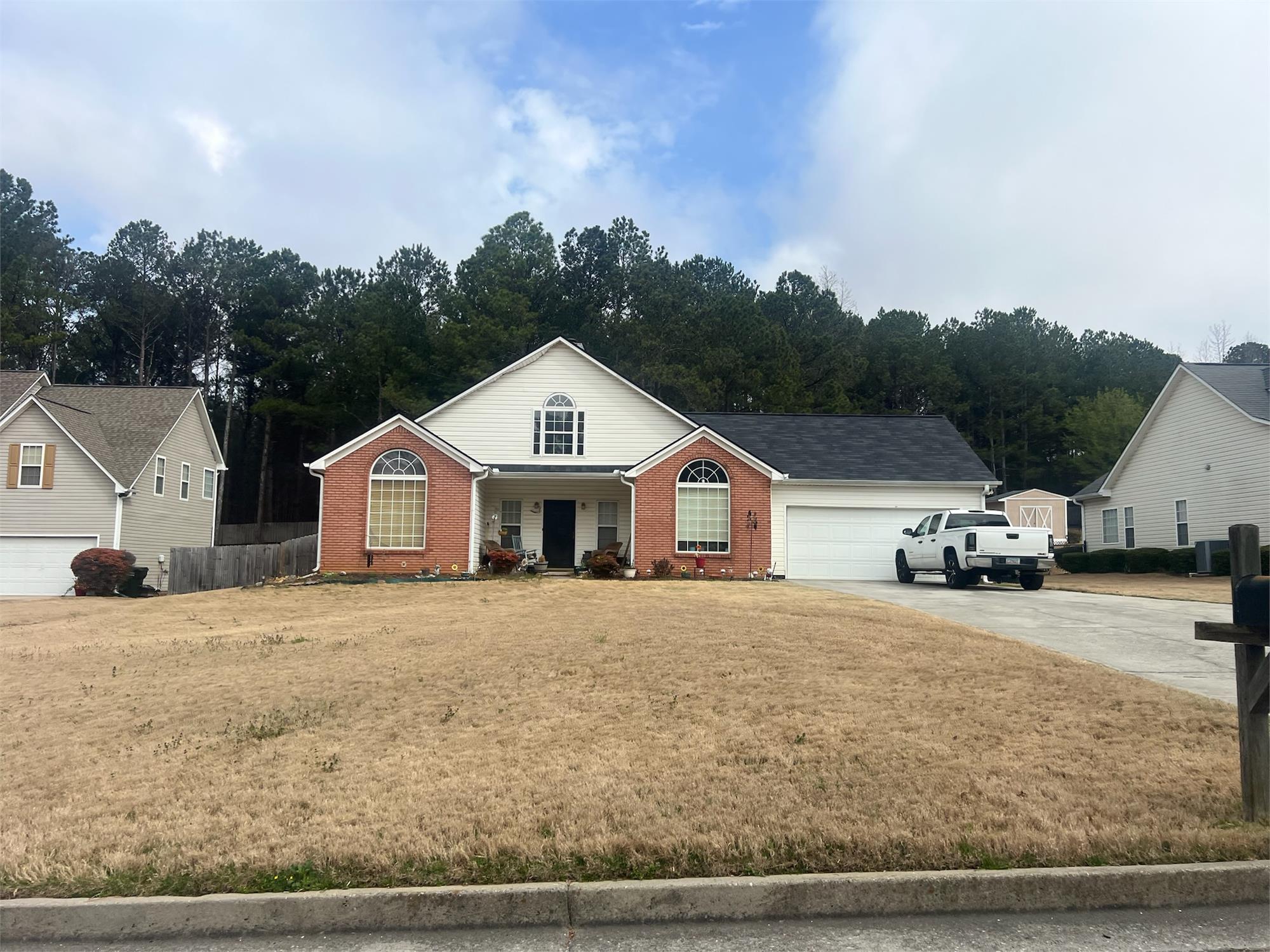 5145 Victoria Park Dr, Loganville, GA 30052-3040