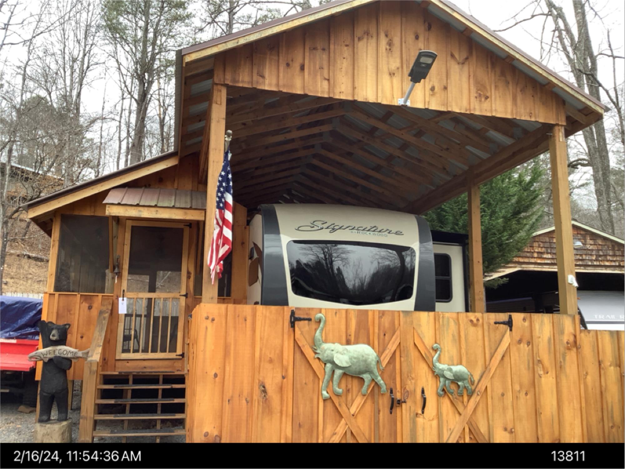 38 1st St, Ellijay, GA 30540-9328