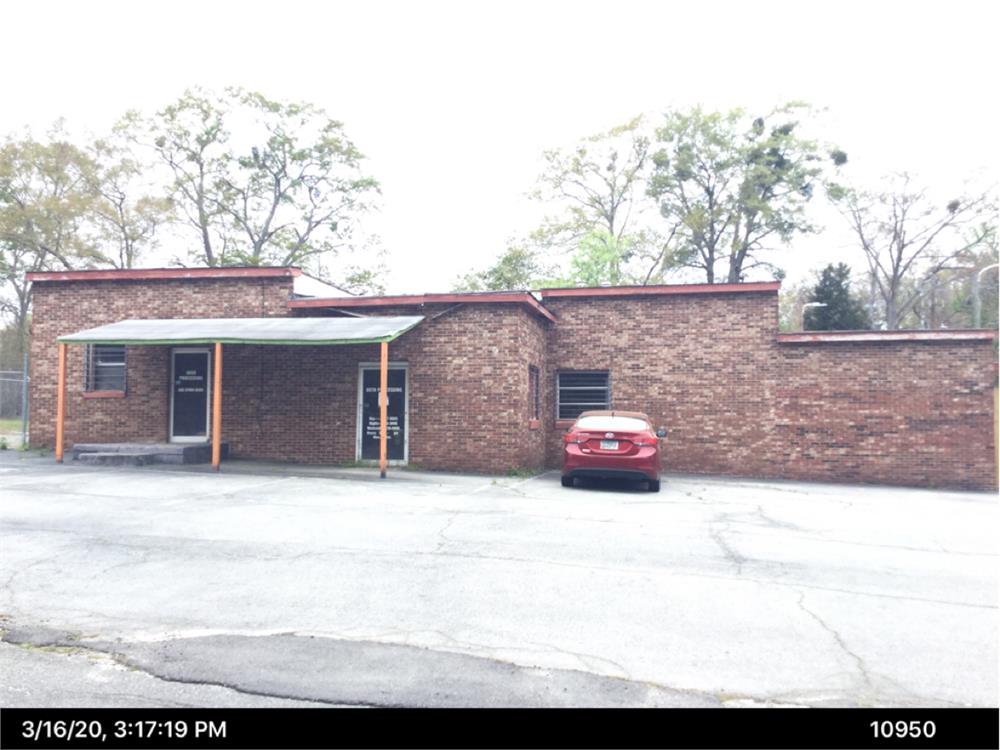 204 S Washington St, Lyons, GA 30436-1490