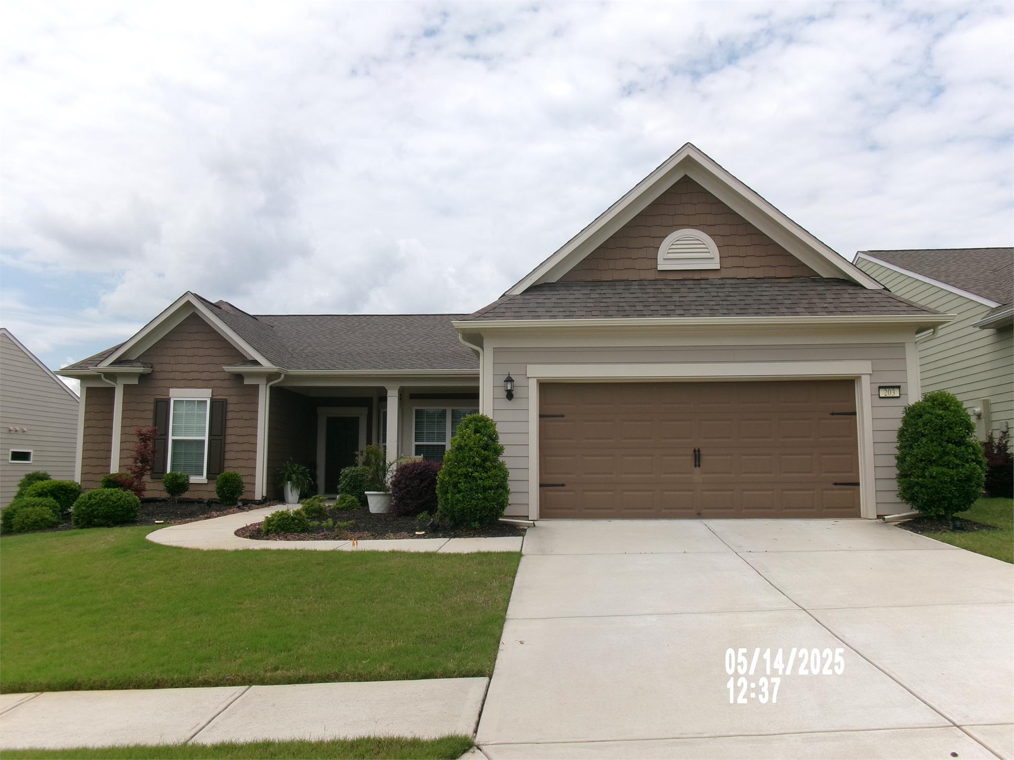 203 Camelia Ct, Griffin, GA 30223-7242