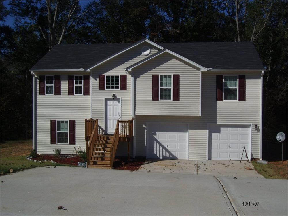 1700 Bismarck Cir, Winder, GA 30680-3389