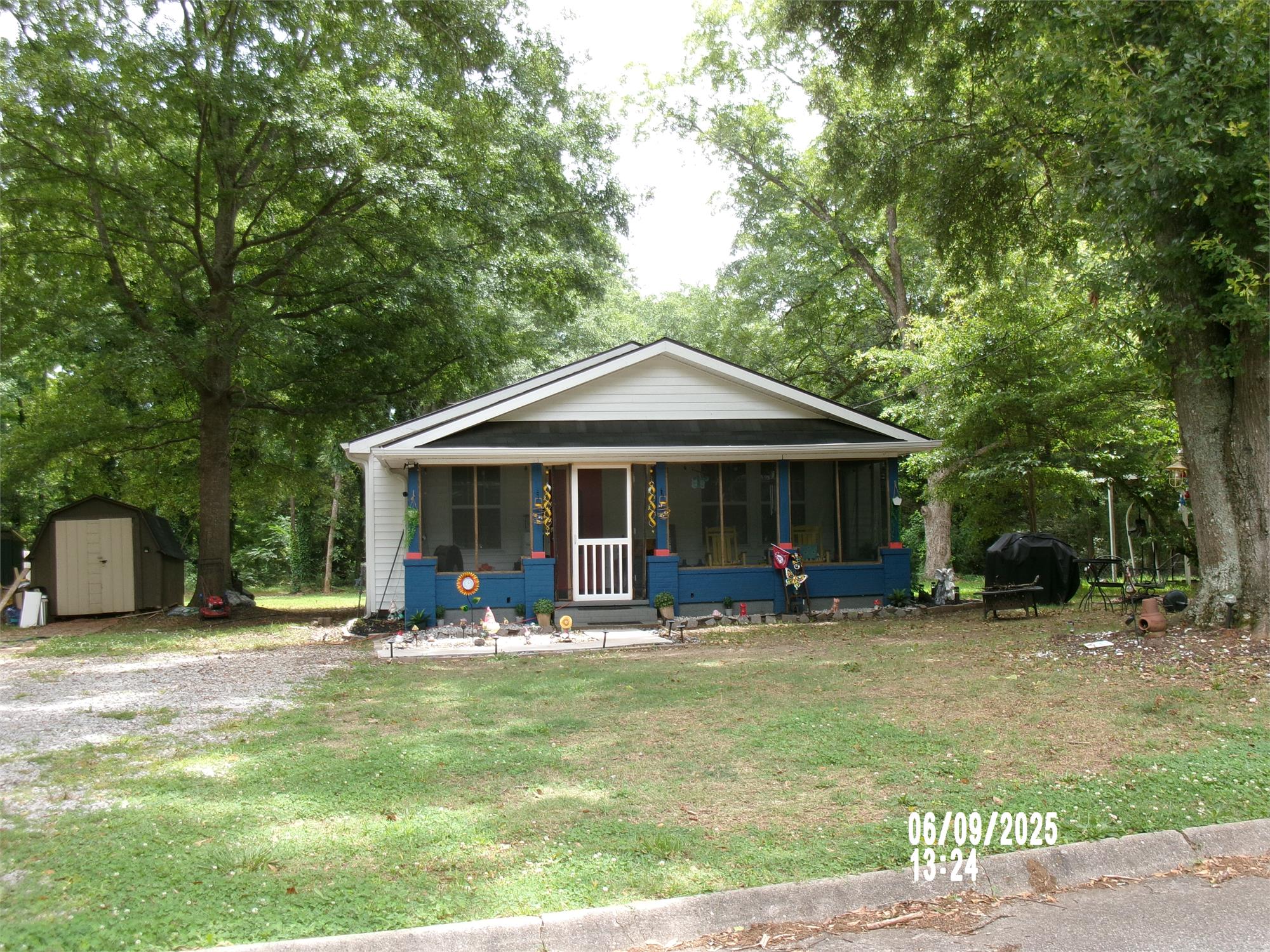 41 Wilson St, Griffin, GA 30223-4408