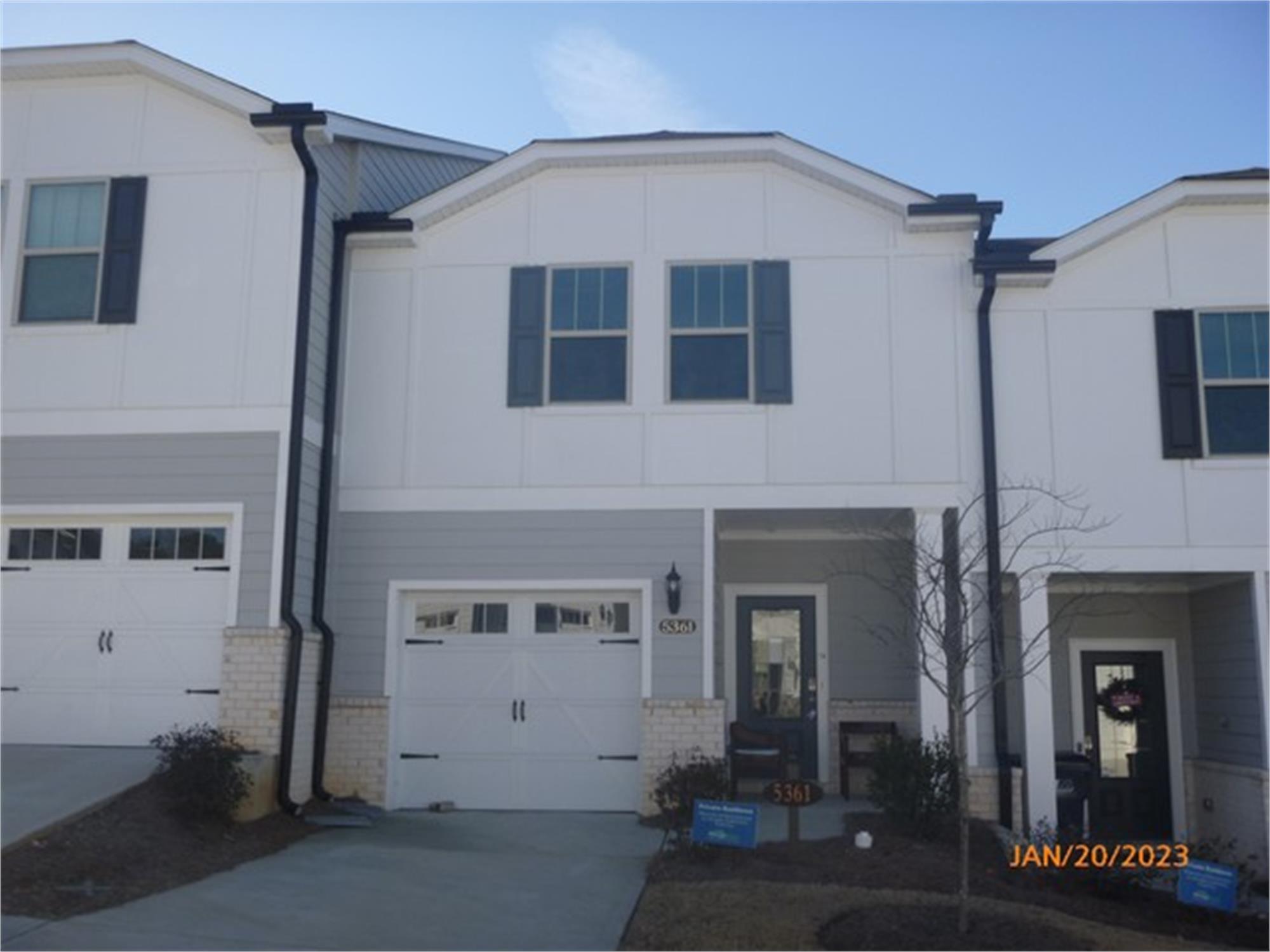 5361 Glade Park Dr, Lilburn, GA 30047-2334