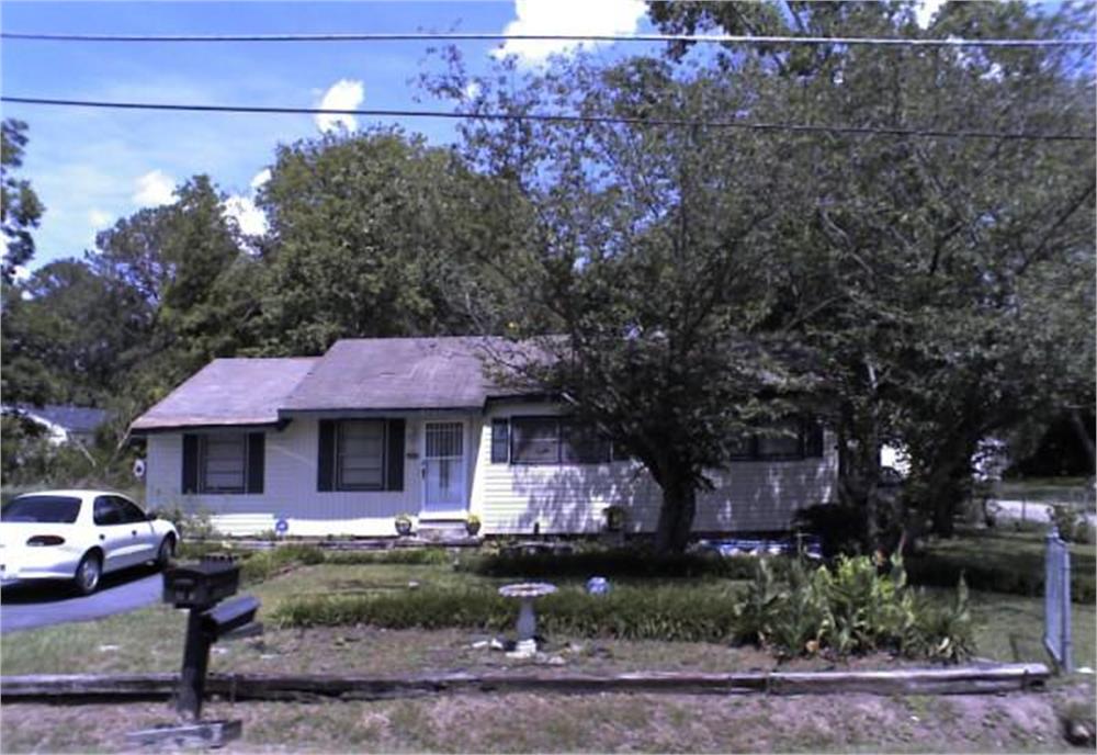 5278 Nisbet Dr, Macon, GA 31206-4992