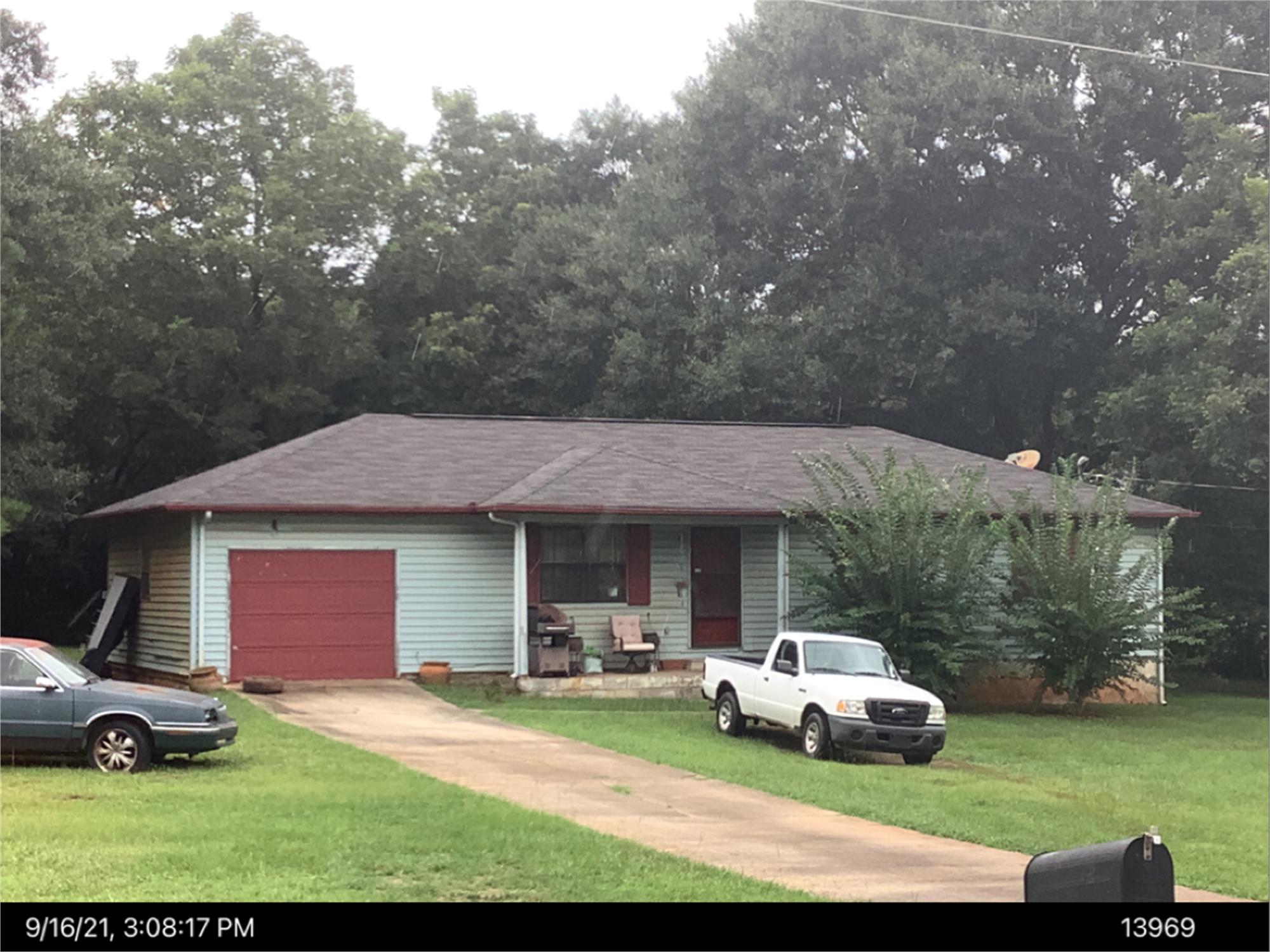 215 Mcintosh Trl, Griffin, GA 30223-5951