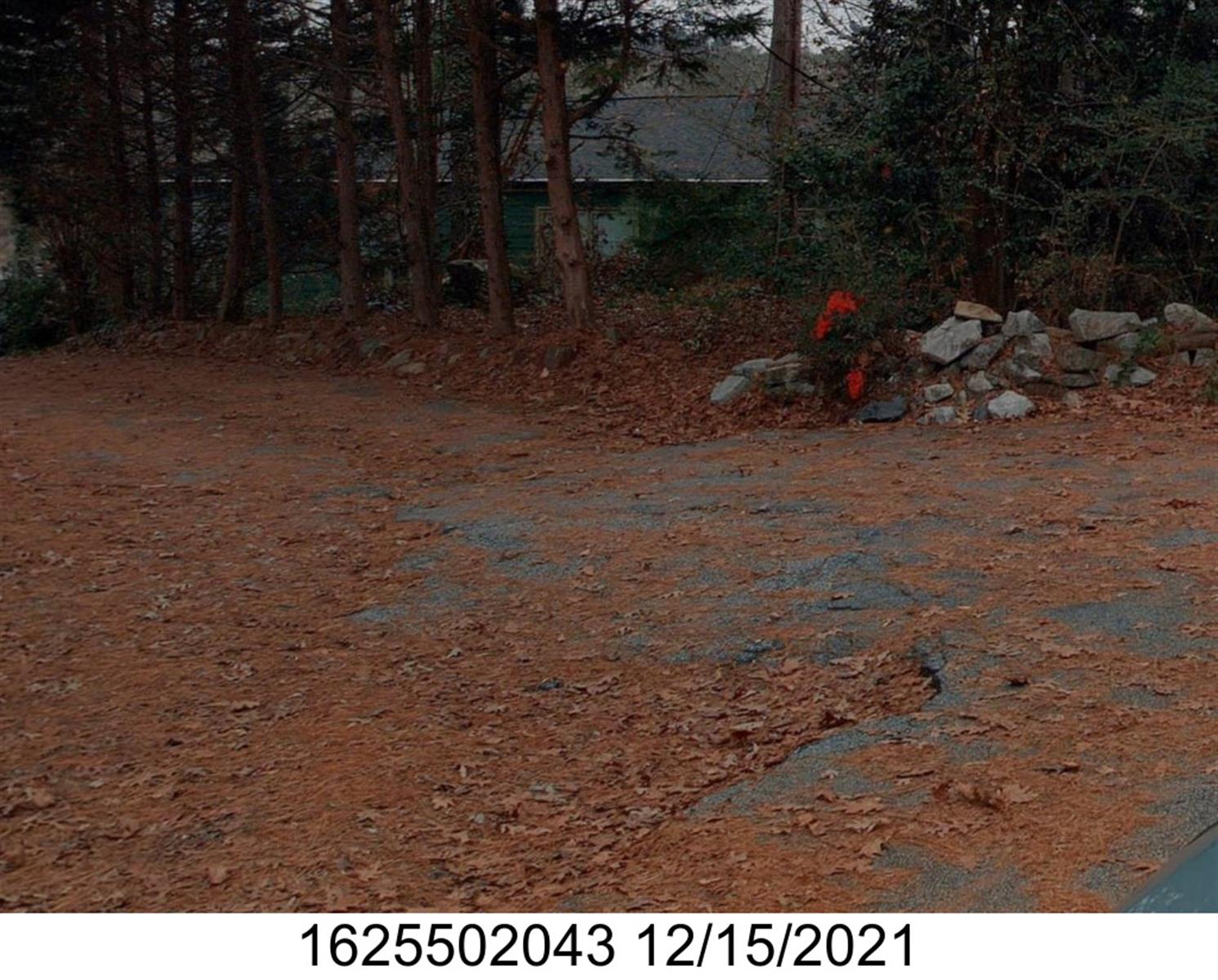 8336 Lake Dr Sw, Snellville, GA 30039