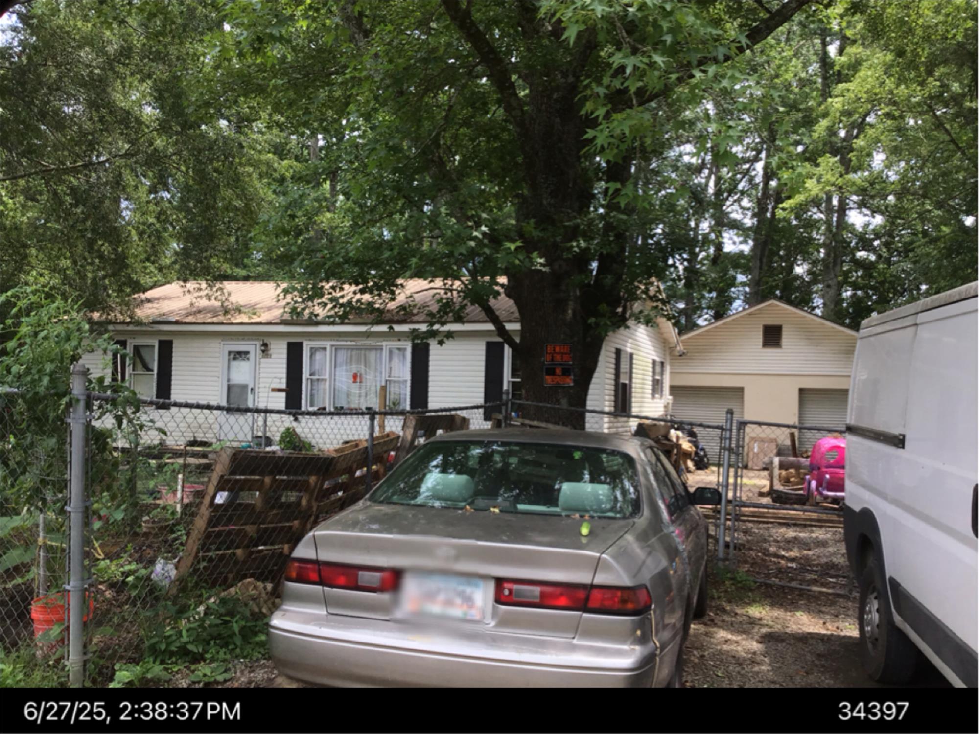 3223 Bates Dr, Rocky Face, GA 30740-9457