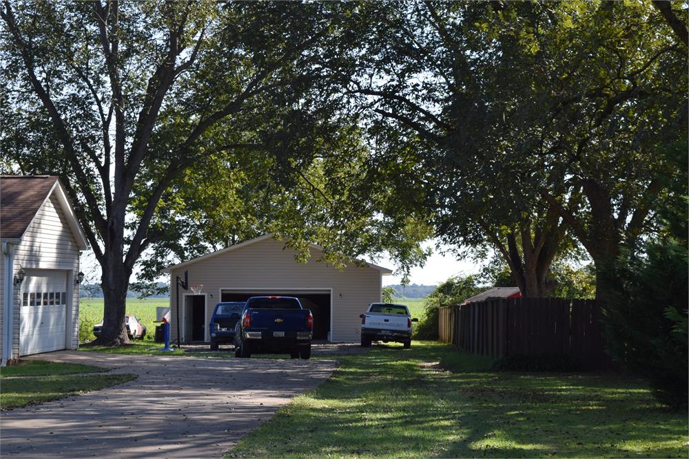 201 Joshua St, Perry, GA 31069-9412