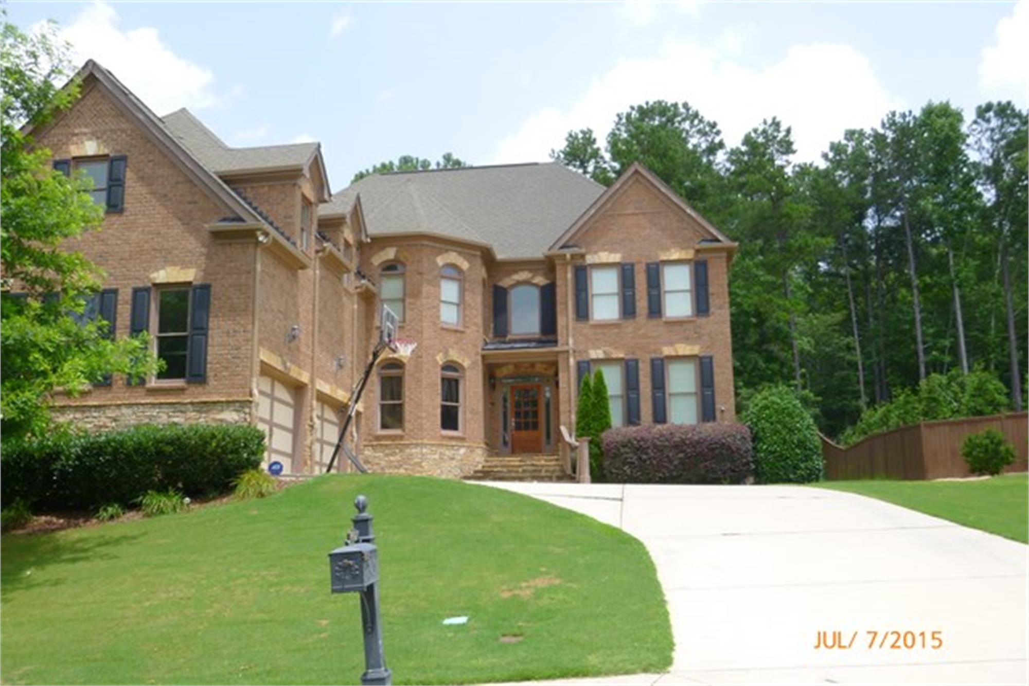 4811 Moon Chase Dr, Buford, GA 30519-5361