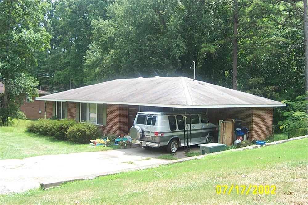 158 Poplar St, Toccoa, GA 30577-3318