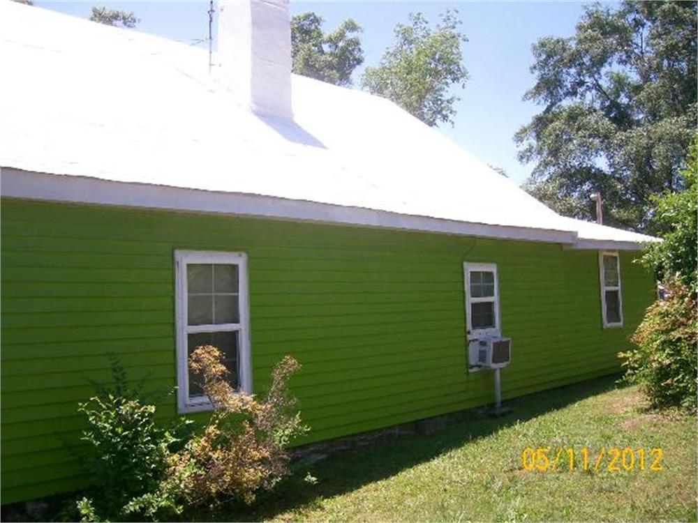 7035 Ga-72 E, Carlton, GA 30627-1539