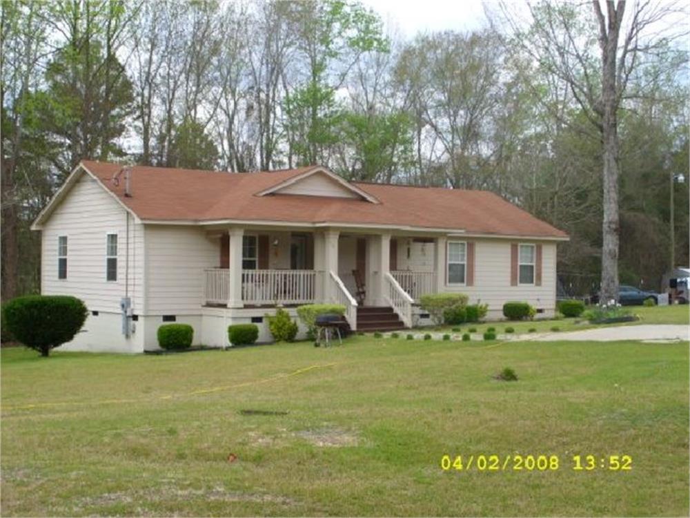 514 1st St, Louisville, GA 30434-6505