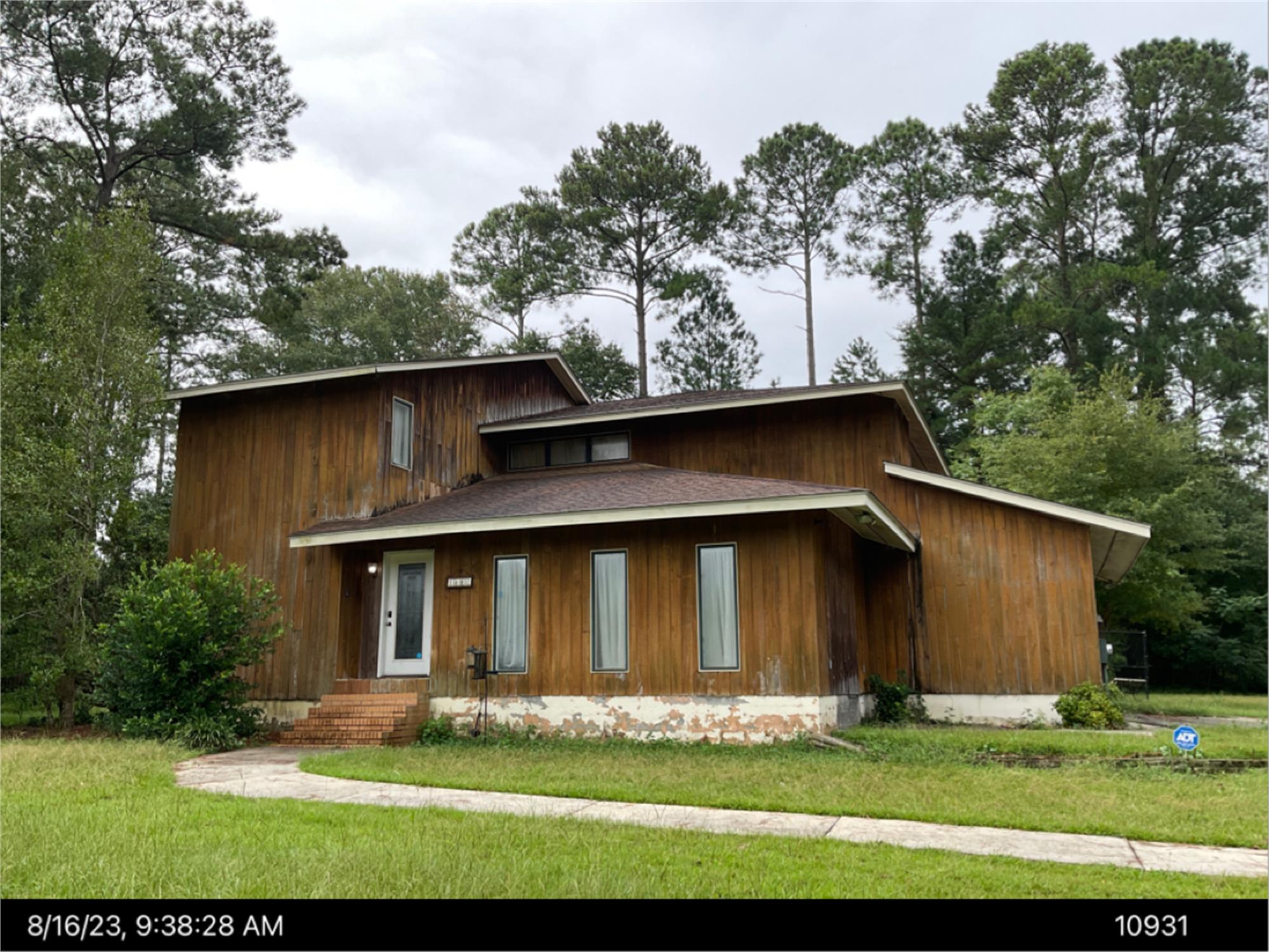 1802 Snapfinger Dr, Tifton, GA 31793-8117