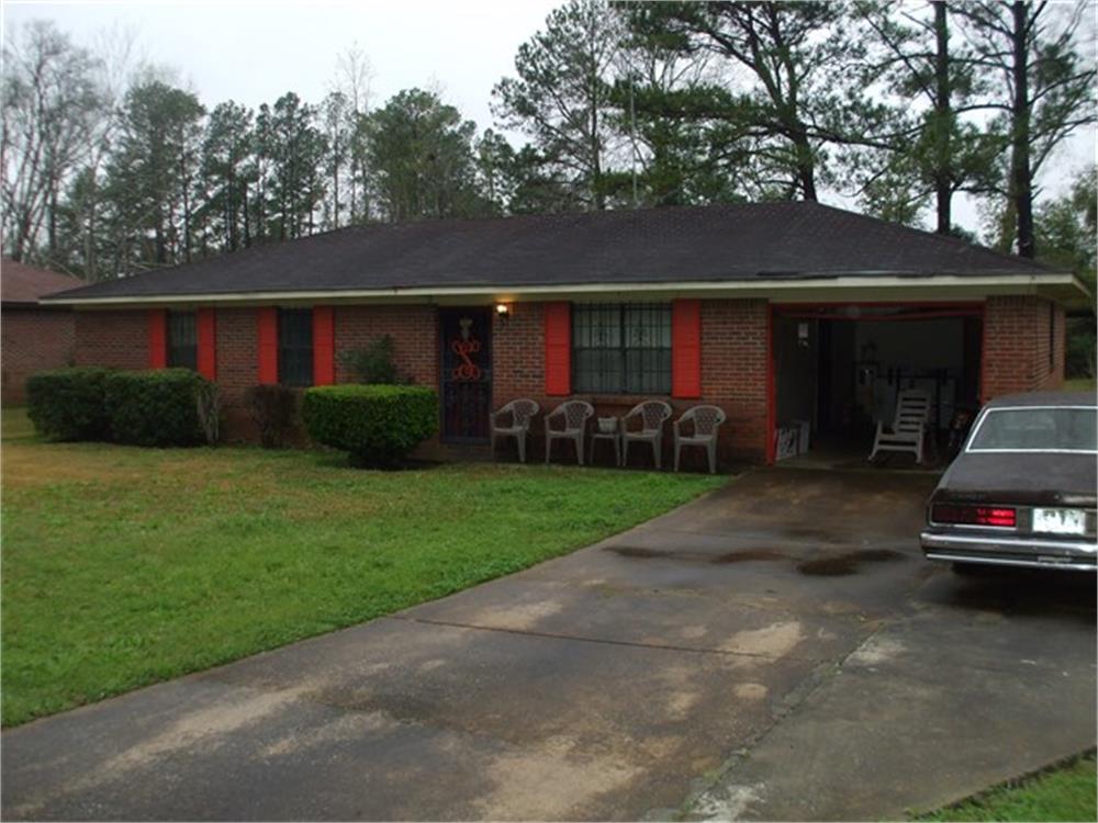 125 Howell St, Blakely, GA 39823-2069