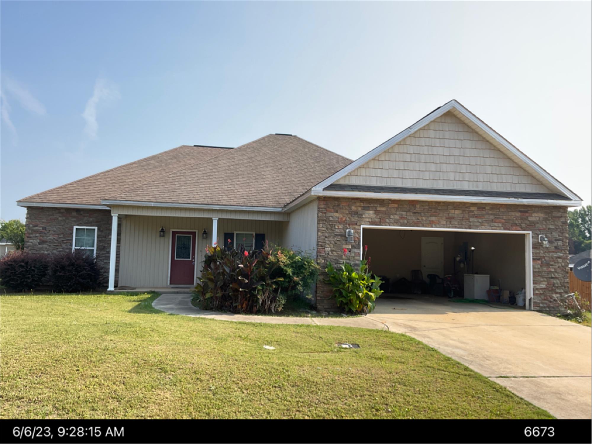 66 Cole Dr, Hawkinsville, GA 31036-5557