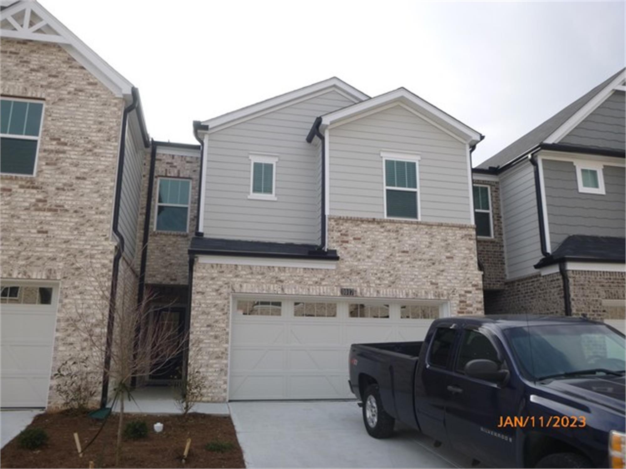 1017 Sunny Lake Dr, Lawrenceville, GA 30043-4526