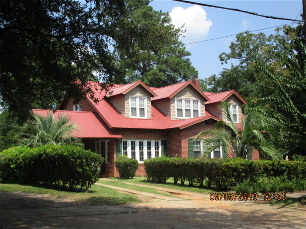 300 Persons St, Fort Valley, GA 31030-4248