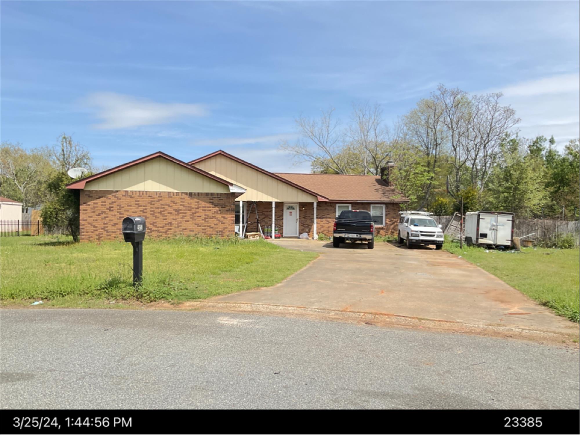 303 Tor Dr, Warner Robins, GA 31093-1046
