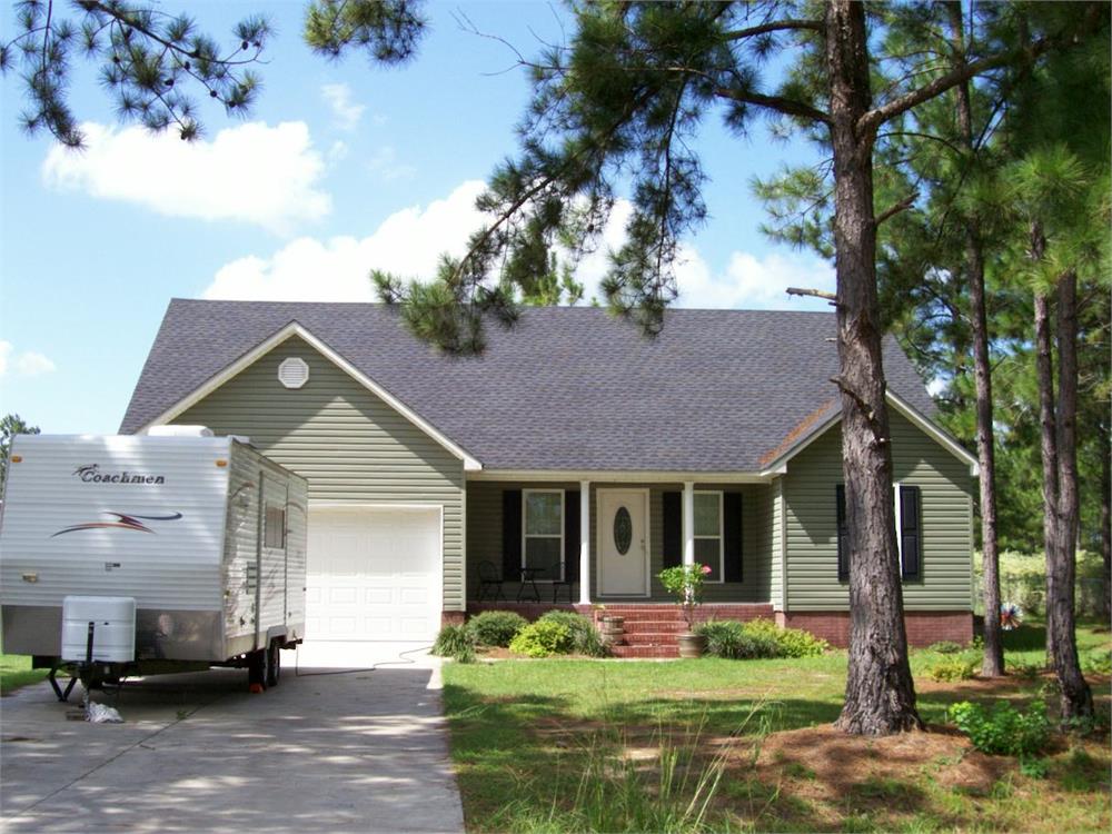 350 Cherokee Dr, Moultrie, GA 31768