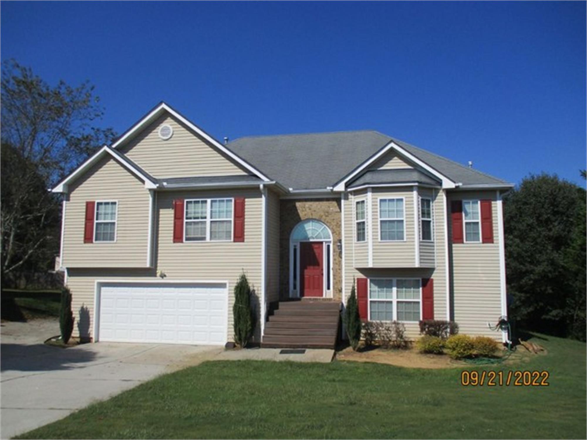 2339 Morgan Hill Dr, Dacula, GA 30019-2599