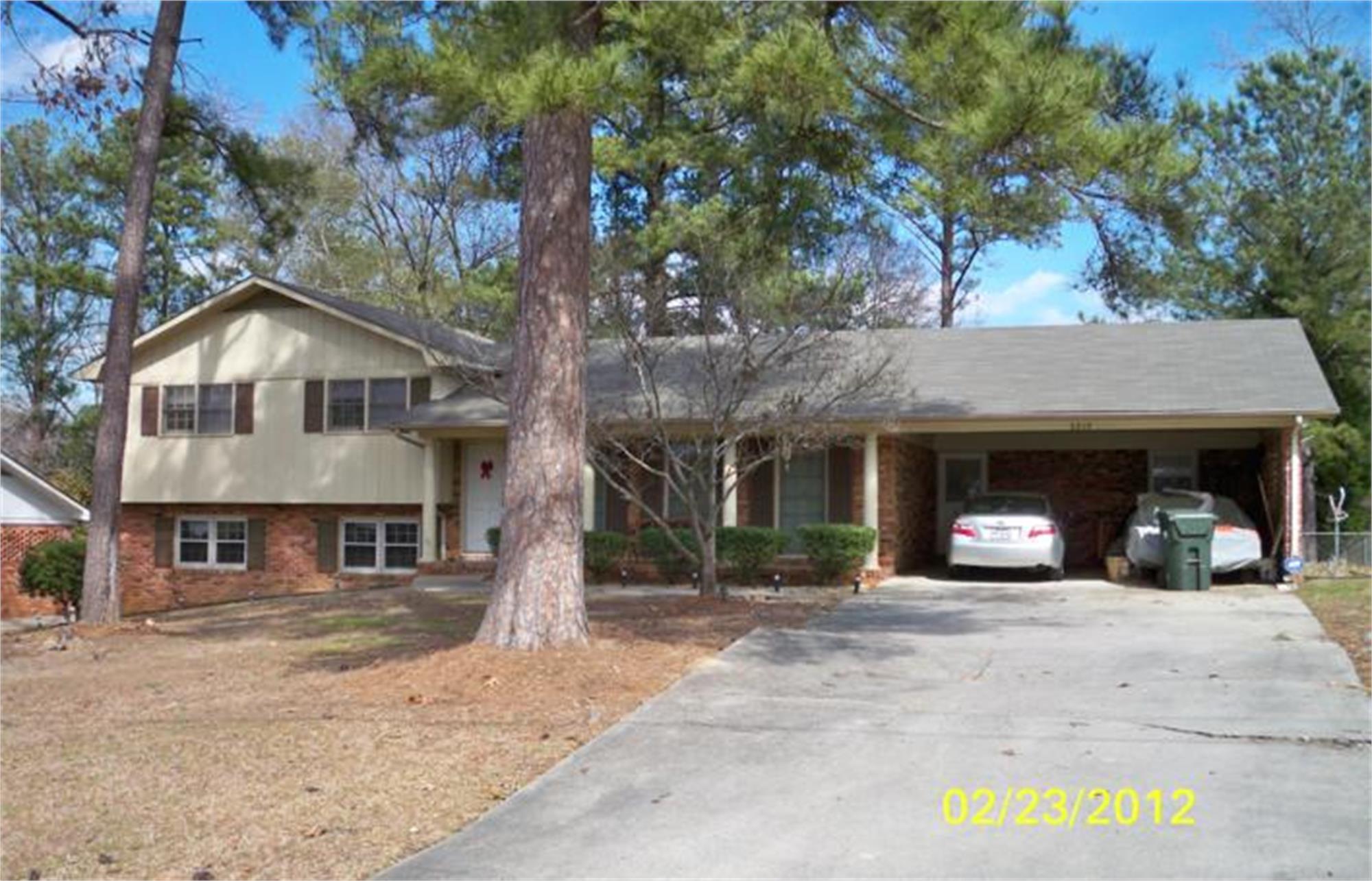 3217 Willowdale Dr, Macon, GA 31204-1064
