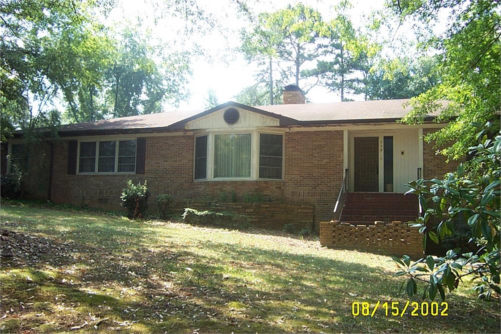 119 Mountain View Dr, Toccoa, GA 30577-1918