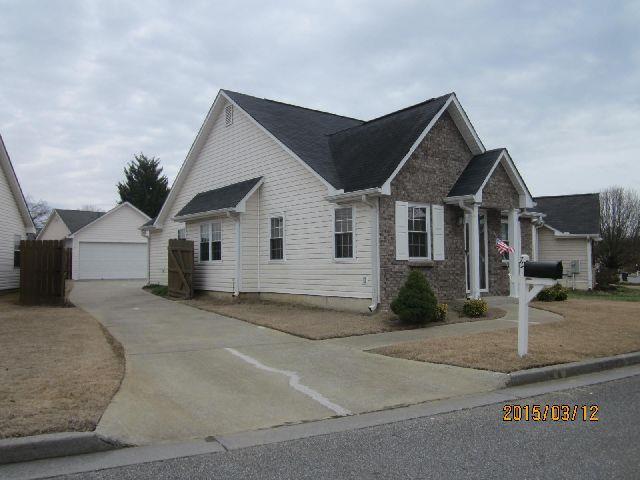 79 Pointe North Dr, Cartersville, GA 30120-7914