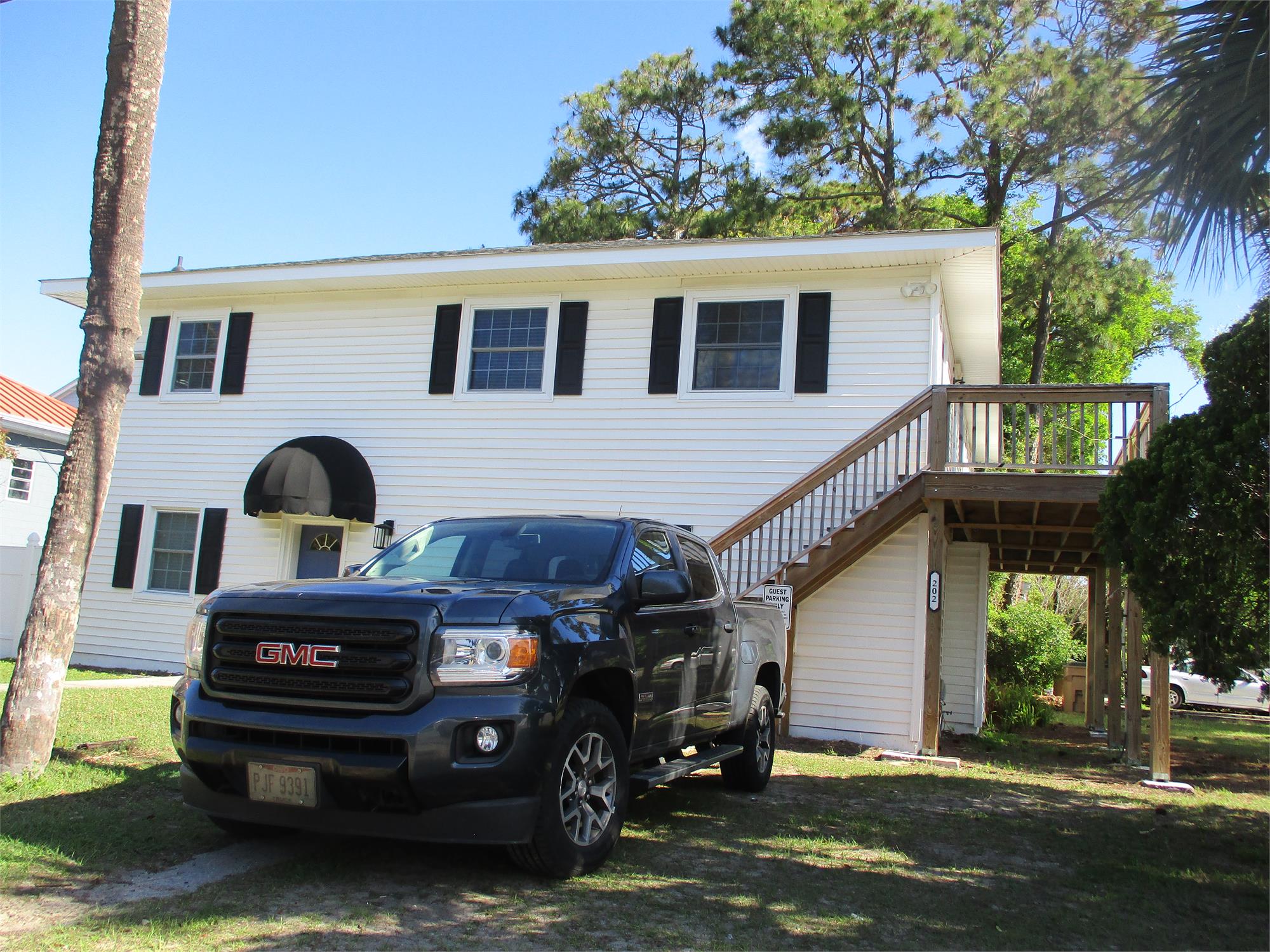 202 14th St, Tybee Island, GA 31328-9509