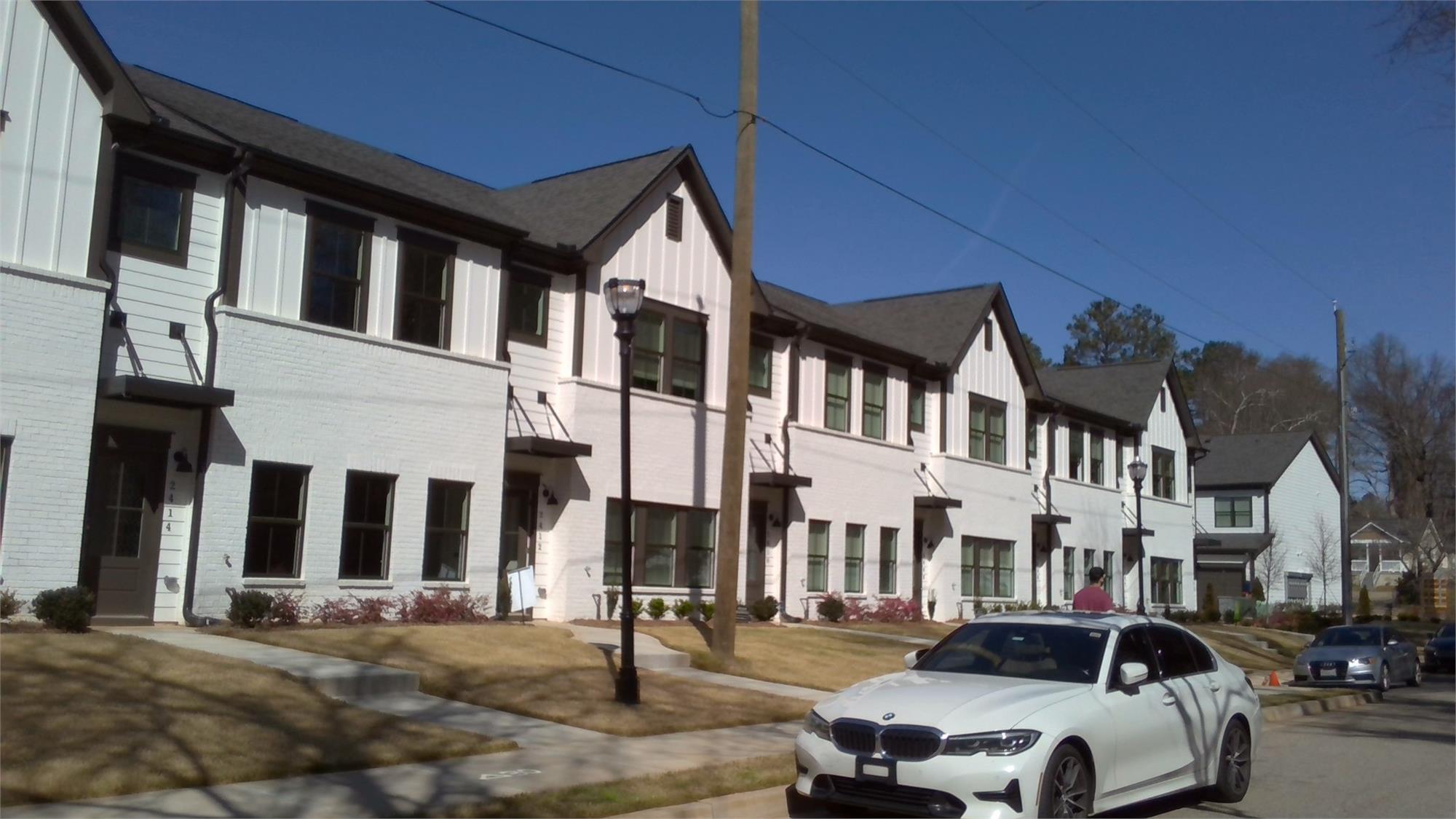 2406 Lakeshore Ln Se, Atlanta, GA 30316-3246
