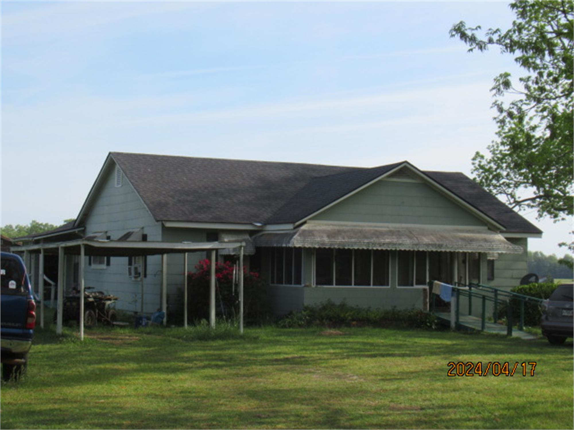 4542 Little Rock Rd, Sale City, GA 31784-4010