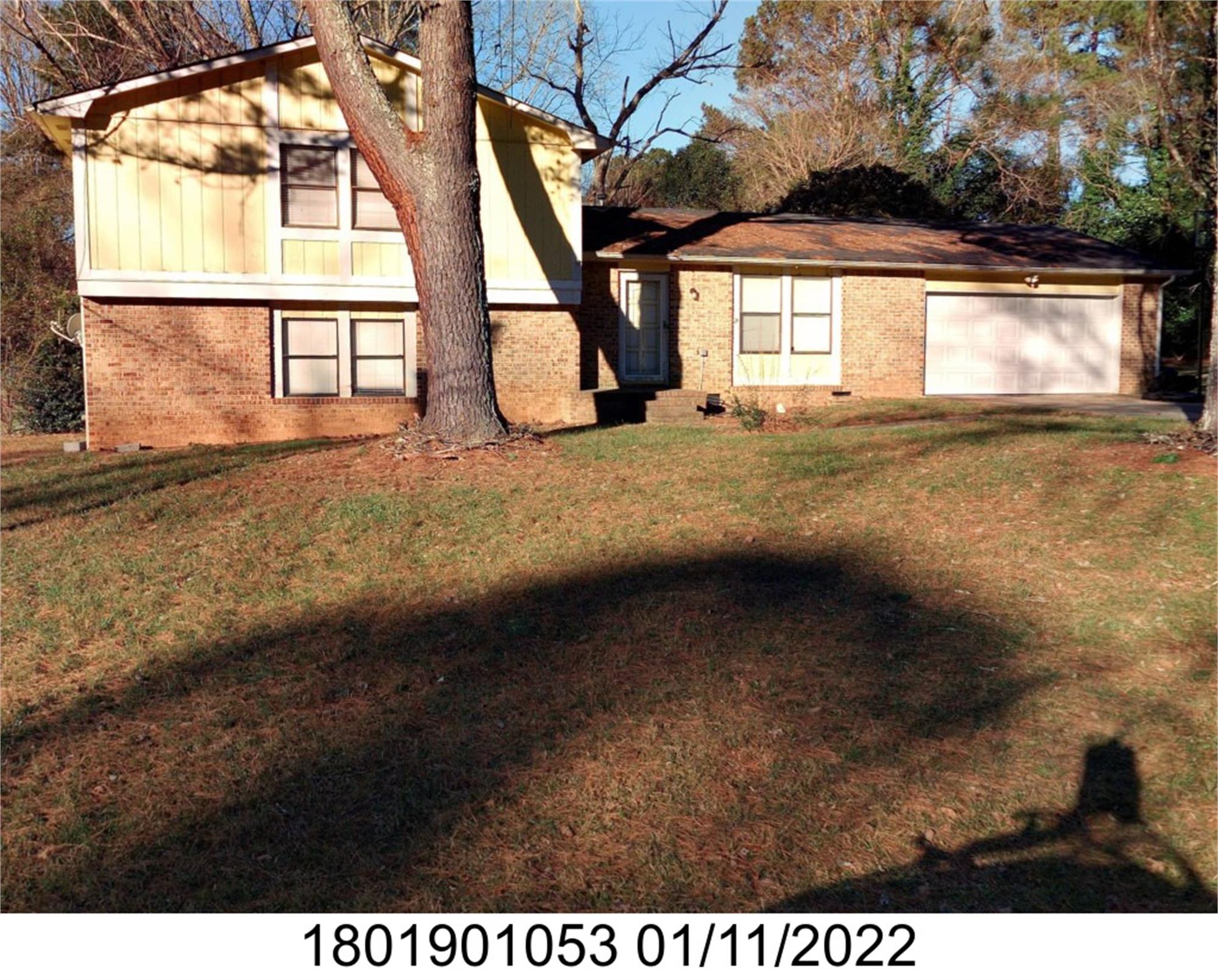 471 Rock Meadow Dr, Stone Mountain, GA 30088-1507