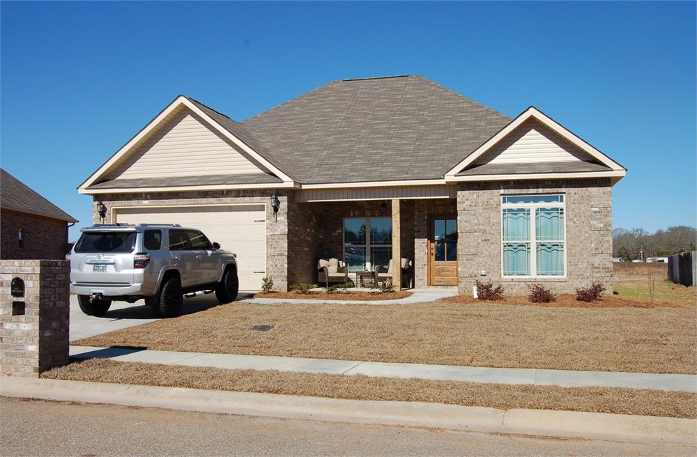 304 Weston Dr, Kathleen, GA 31047-4123