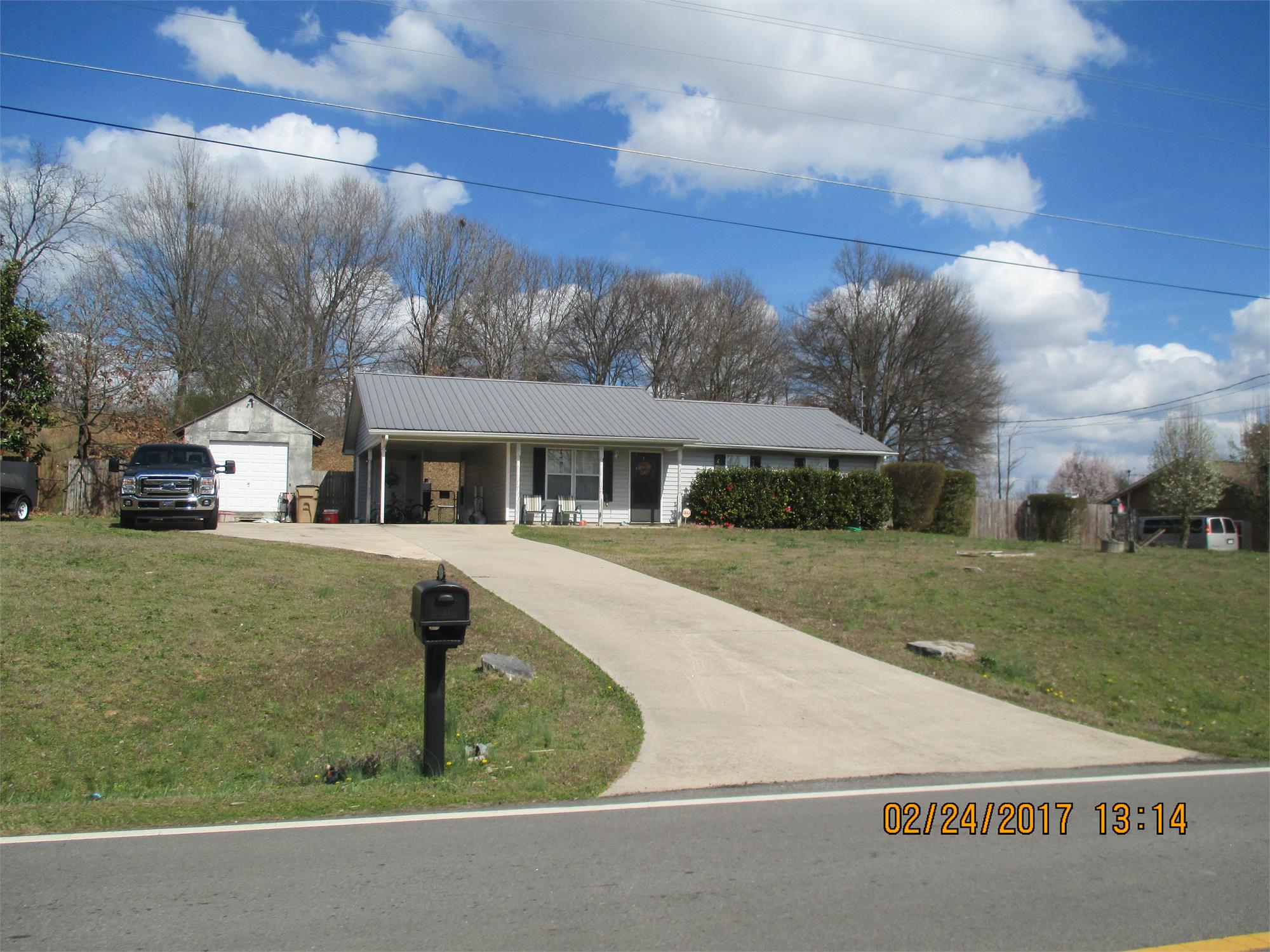 4241 Harmony Church Rd, Gillsville, GA 30543-3004