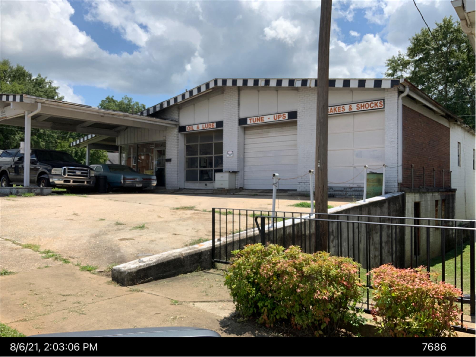 201 W 2nd St, Manchester, GA 31816-1623