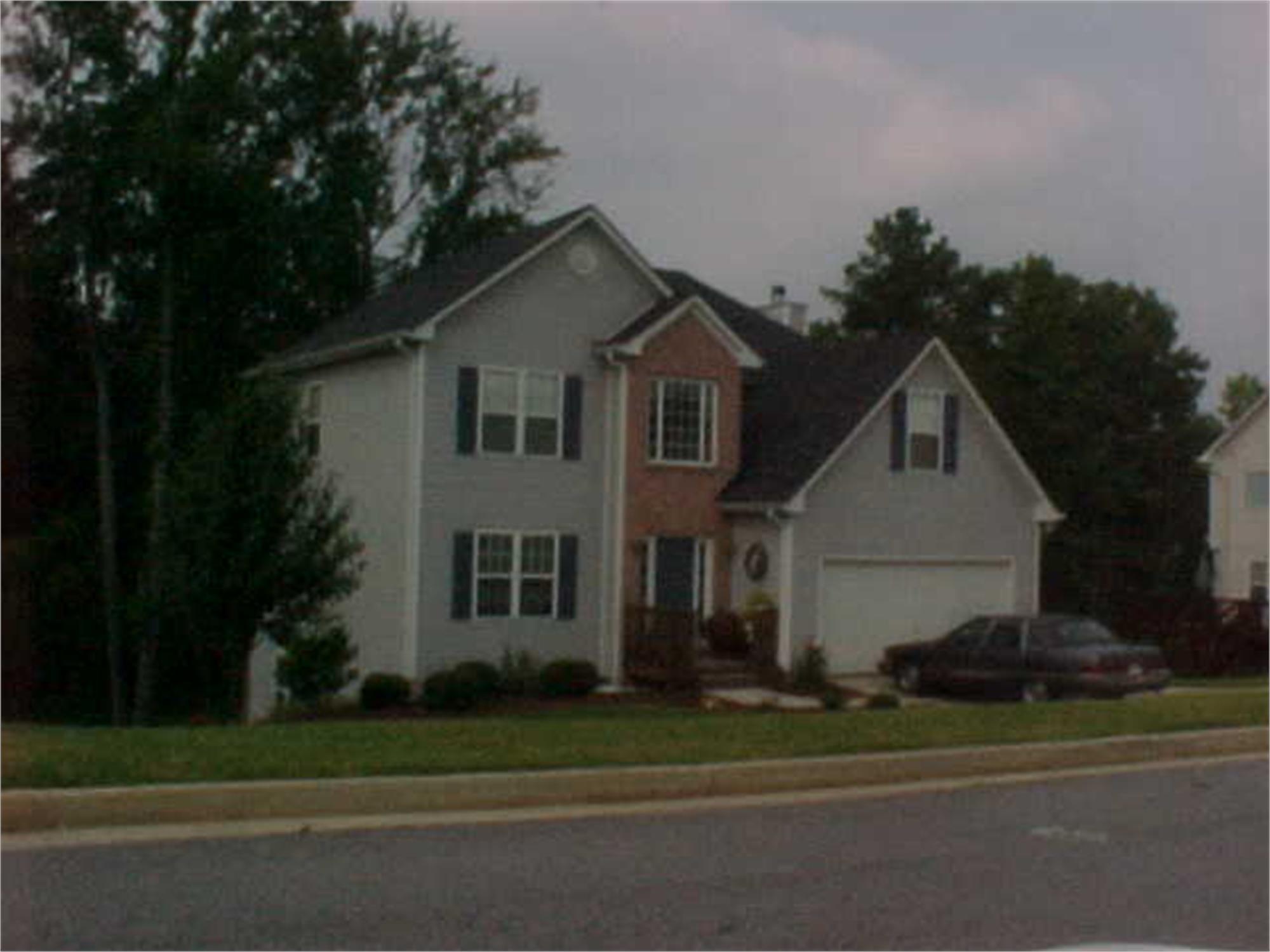 654 Weaver Falls Ct Sw, Loganville, GA 30052-8915