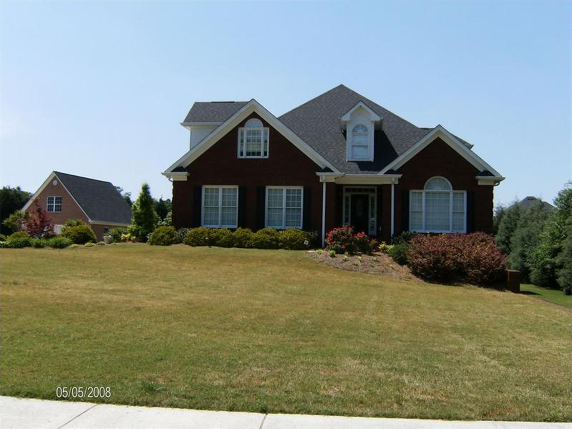 1206 Lancelot Ct, Loganville, GA 30052-4138