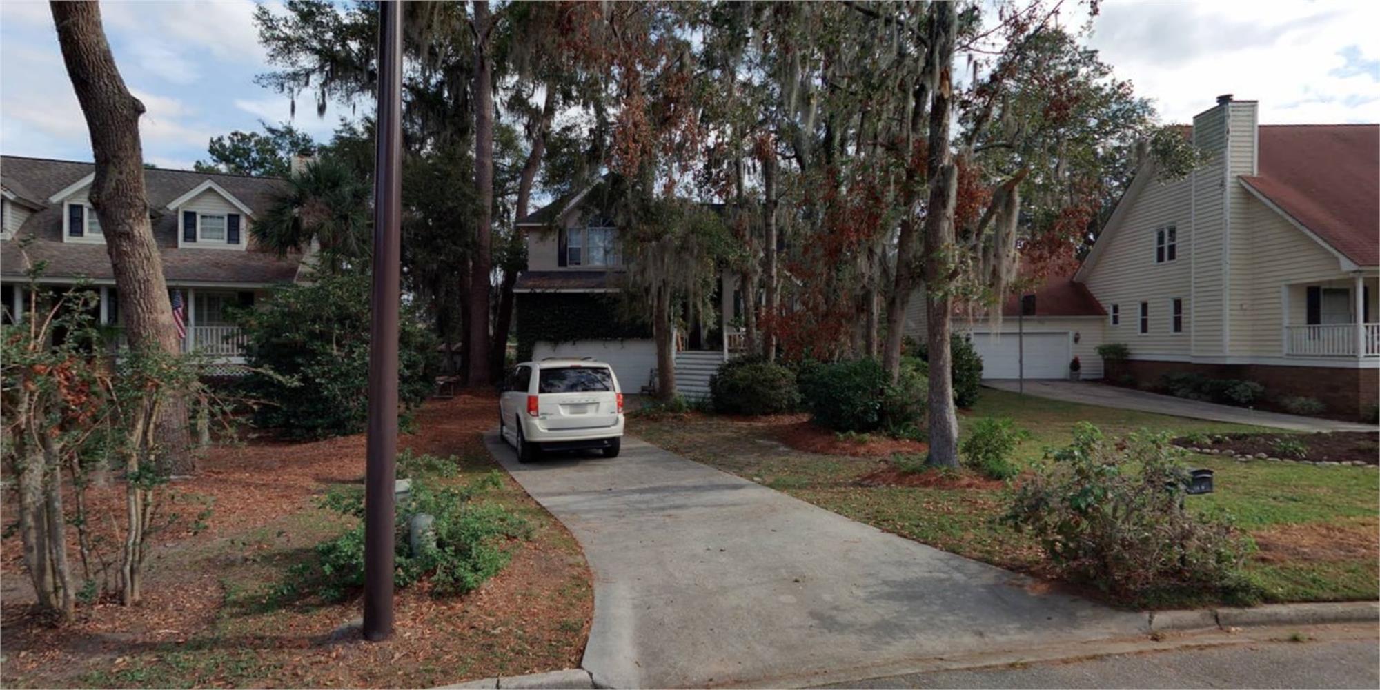 126 N Sheftall Cir, Savannah, GA 31410-2656