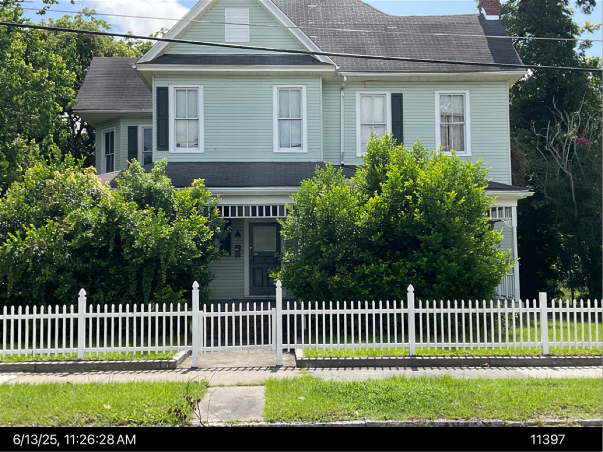 405 Gilmore St, Waycross, GA 31501-2163