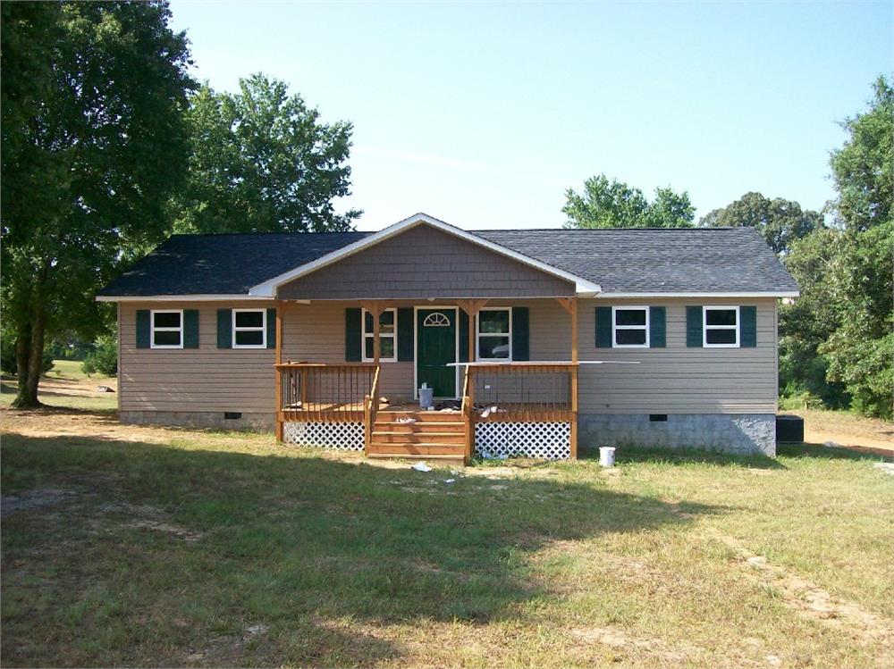 838 Racetrack Rd, Eastanollee, GA 30538-2974