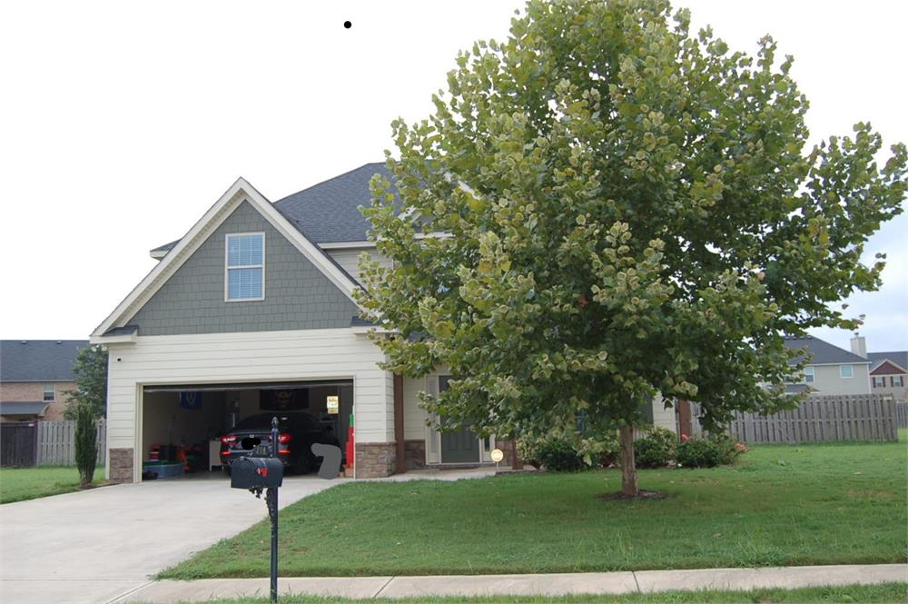 104 Brown Thrasher Ln, Kathleen, GA 31047-2743