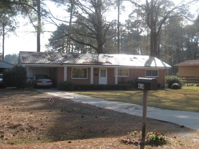 414 Mckinnon Dr, Nashville, GA 31639-2611