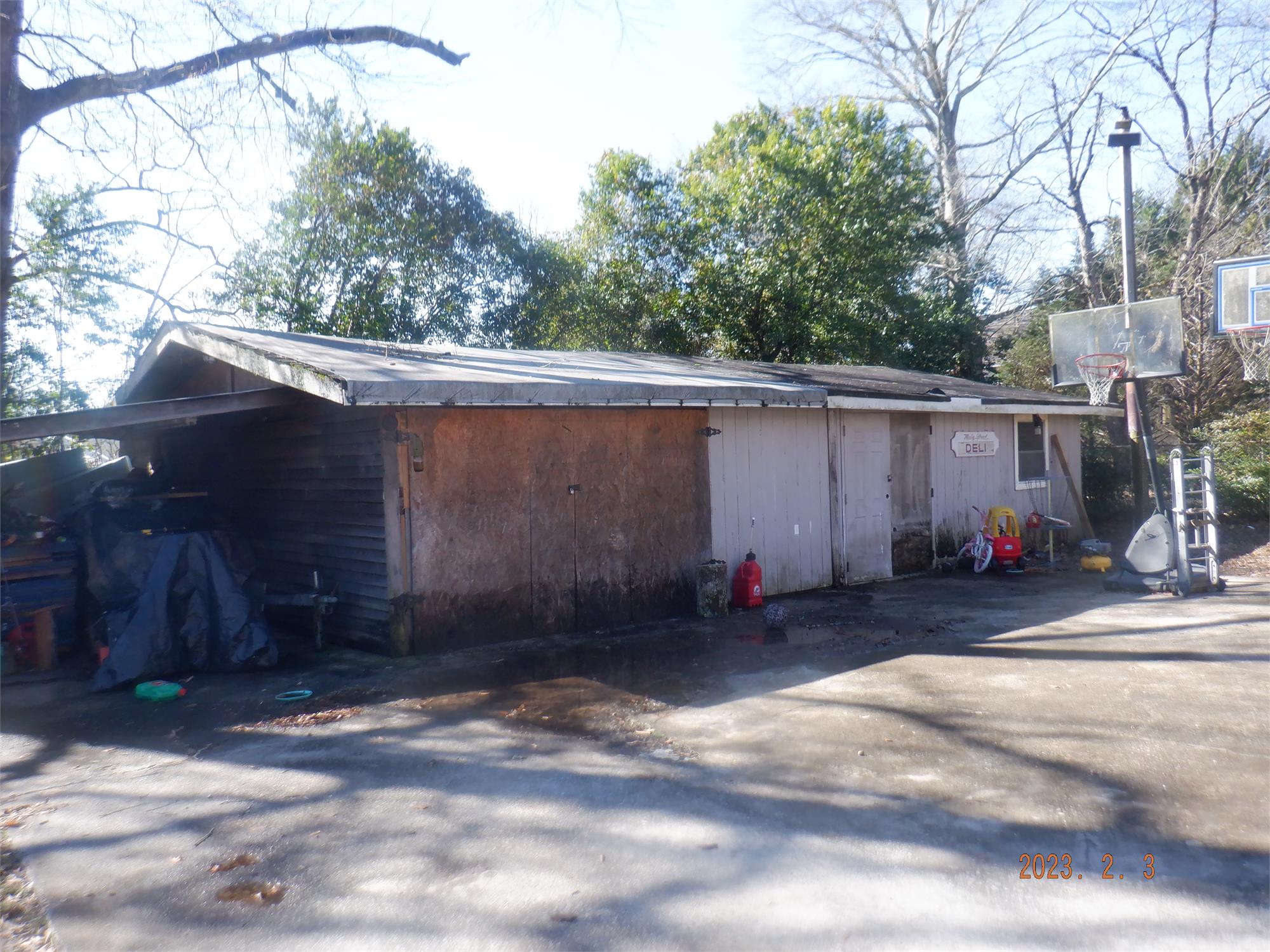 401 Forsyth St, Barnesville, GA 30204-1414