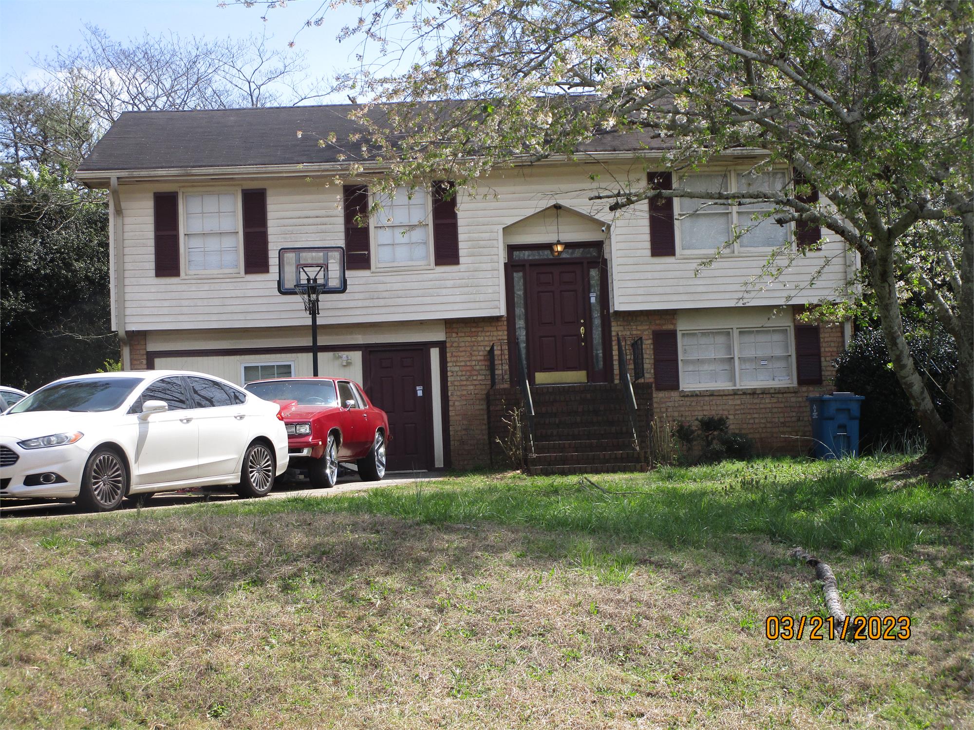 121 Kenwood Dr, Athens, GA 30601-1434