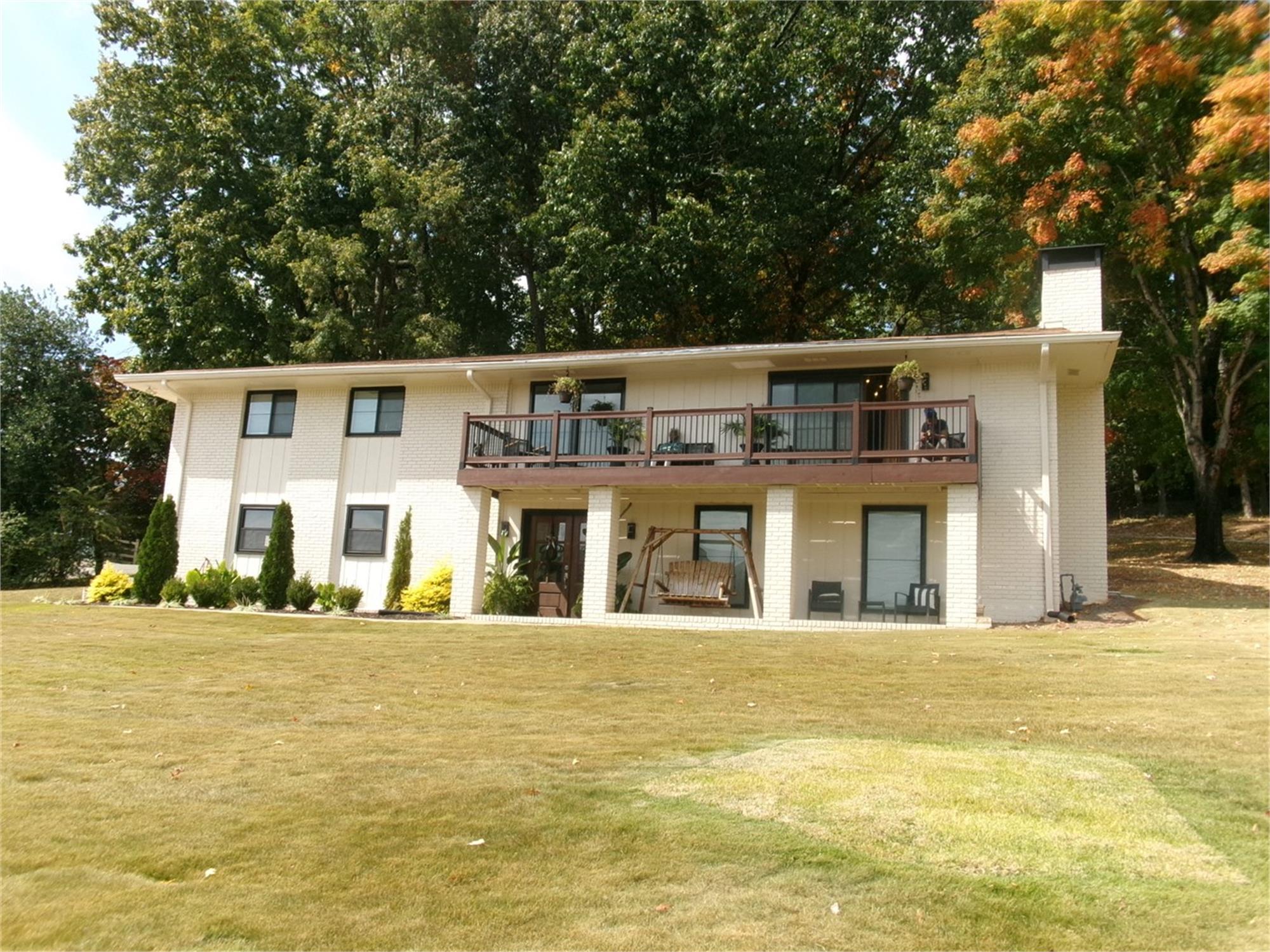 445 Nottingham Dr, Marietta, GA 30066-2541