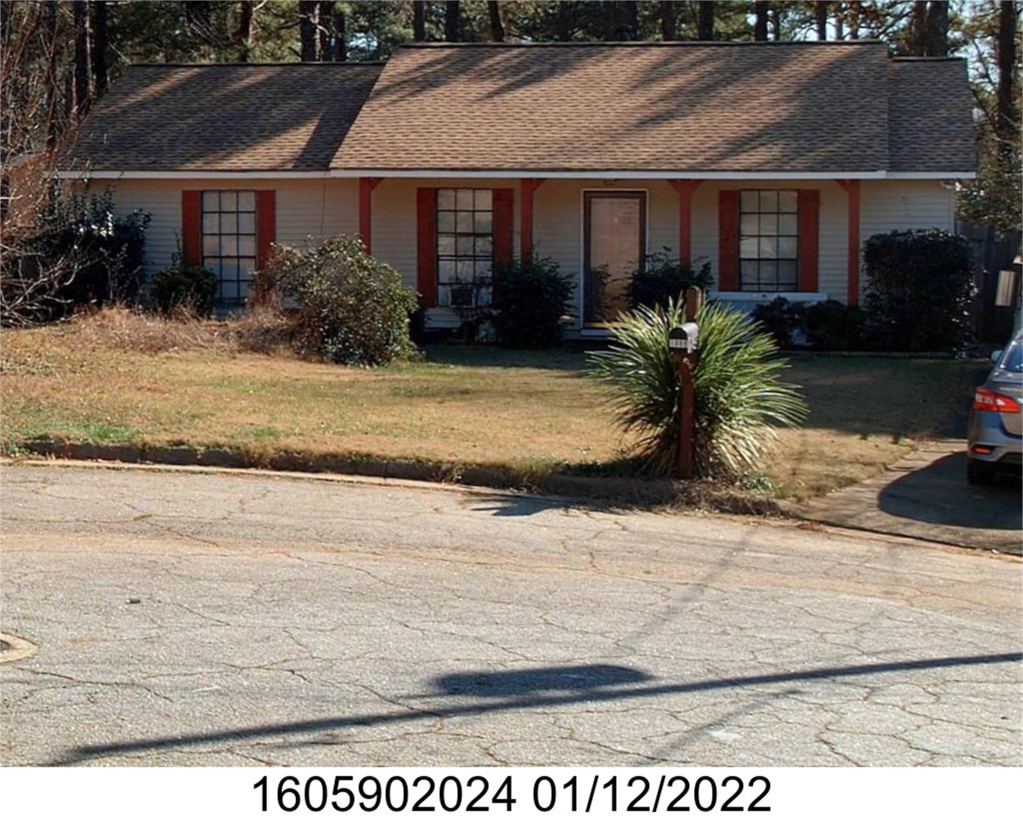 1888 Taffeta Cv, Lithonia, GA 30058-5581